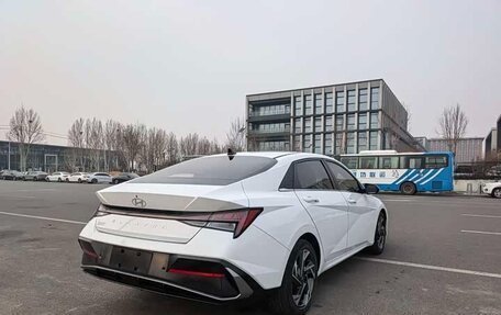 Hyundai Elantra, 2022 год, 1 500 000 рублей, 6 фотография