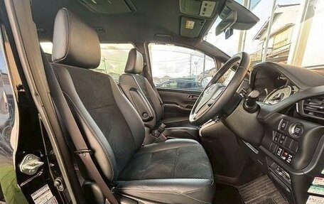 Toyota Voxy III, 2021 год, 1 950 005 рублей, 7 фотография