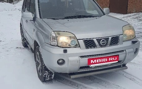 Nissan X-Trail, 2005 год, 650 000 рублей, 2 фотография