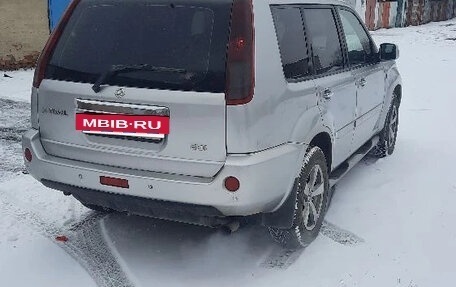 Nissan X-Trail, 2005 год, 650 000 рублей, 11 фотография