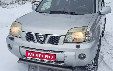 Nissan X-Trail, 2005 год, 650 000 рублей, 12 фотография