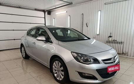 Opel Astra J, 2014 год, 1 100 000 рублей, 2 фотография