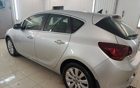 Opel Astra J, 2014 год, 1 100 000 рублей, 5 фотография