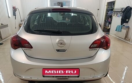 Opel Astra J, 2014 год, 1 100 000 рублей, 3 фотография