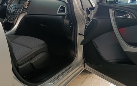 Opel Astra J, 2014 год, 1 100 000 рублей, 13 фотография