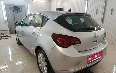 Opel Astra J, 2014 год, 1 100 000 рублей, 4 фотография