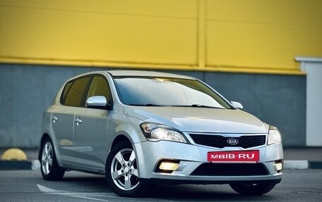 KIA cee'd I рестайлинг, 2010 год, 990 000 рублей, 2 фотография