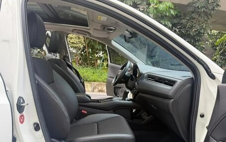 Honda Vezel, 2022 год, 1 650 002 рублей, 11 фотография