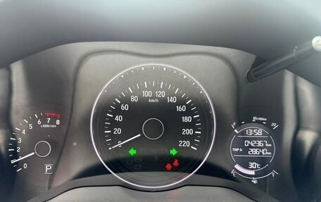 Honda Vezel, 2022 год, 1 650 002 рублей, 14 фотография