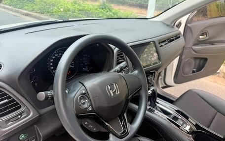 Honda Vezel, 2022 год, 1 650 002 рублей, 15 фотография