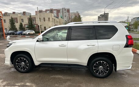 Toyota Land Cruiser Prado 150 рестайлинг 2, 2017 год, 5 100 000 рублей, 6 фотография