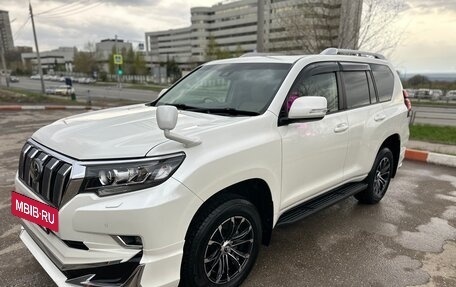 Toyota Land Cruiser Prado 150 рестайлинг 2, 2017 год, 5 100 000 рублей, 3 фотография
