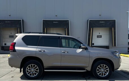 Toyota Land Cruiser Prado 150 рестайлинг 2, 2020 год, 7 200 000 рублей, 4 фотография