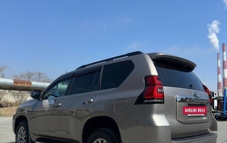 Toyota Land Cruiser Prado 150 рестайлинг 2, 2020 год, 7 200 000 рублей, 7 фотография