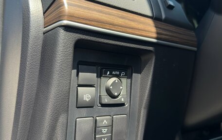 Toyota Land Cruiser Prado 150 рестайлинг 2, 2020 год, 7 200 000 рублей, 14 фотография