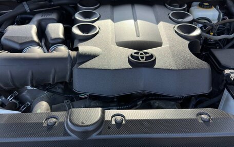 Toyota Land Cruiser Prado 150 рестайлинг 2, 2020 год, 7 200 000 рублей, 27 фотография