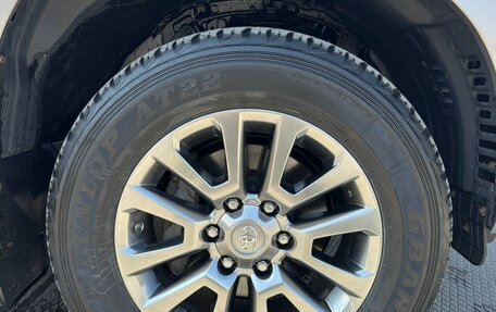 Toyota Land Cruiser Prado 150 рестайлинг 2, 2020 год, 7 200 000 рублей, 25 фотография