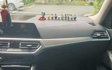 BMW 3 серия, 2021 год, 1 975 000 рублей, 9 фотография