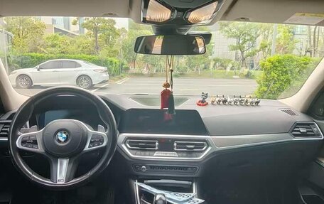 BMW 3 серия, 2021 год, 1 975 000 рублей, 7 фотография