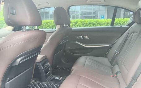 BMW 3 серия, 2021 год, 1 975 000 рублей, 15 фотография