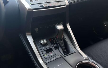 Lexus NX I, 2021 год, 2 730 000 рублей, 10 фотография