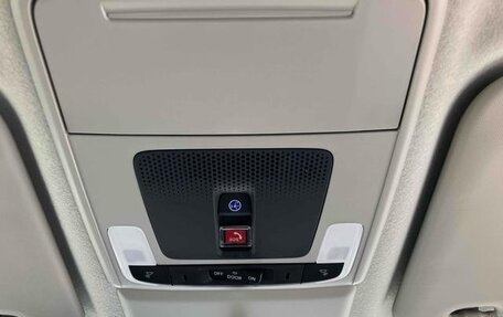 Honda Stepwgn, 2022 год, 1 950 000 рублей, 15 фотография