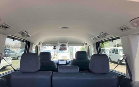 Honda Stepwgn, 2022 год, 1 950 000 рублей, 19 фотография