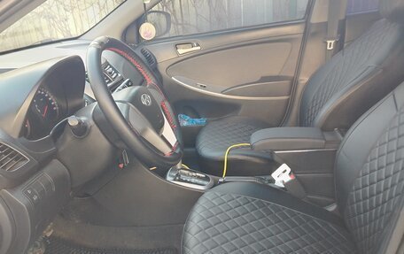 Hyundai Solaris II рестайлинг, 2014 год, 1 100 000 рублей, 14 фотография