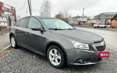 Chevrolet Cruze II, 2011 год, 595 000 рублей, 4 фотография