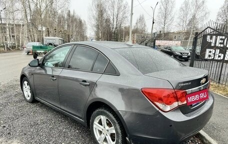 Chevrolet Cruze II, 2011 год, 595 000 рублей, 2 фотография