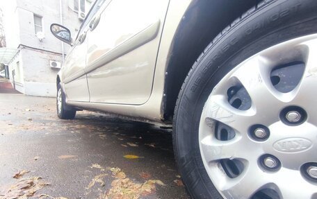 KIA Carnival III, 2004 год, 650 000 рублей, 8 фотография