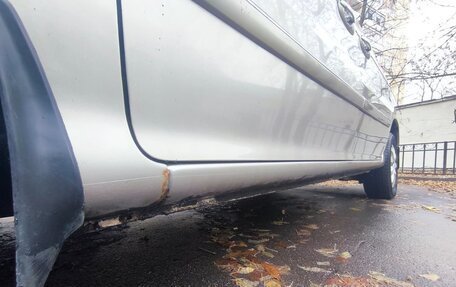 KIA Carnival III, 2004 год, 650 000 рублей, 17 фотография