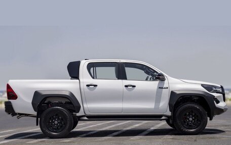 Toyota Hilux VIII, 2025 год, 9 500 000 рублей, 11 фотография