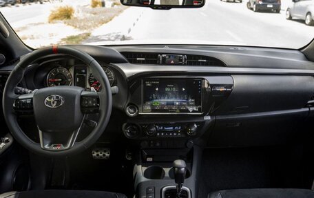 Toyota Hilux VIII, 2025 год, 9 500 000 рублей, 22 фотография