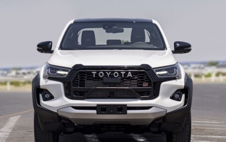 Toyota Hilux VIII, 2025 год, 9 500 000 рублей, 13 фотография