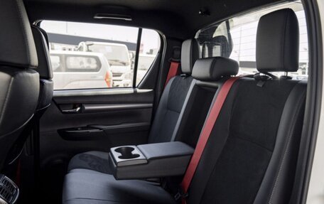 Toyota Hilux VIII, 2025 год, 9 500 000 рублей, 36 фотография