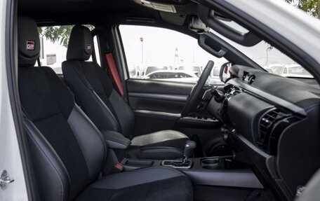 Toyota Hilux VIII, 2025 год, 9 500 000 рублей, 39 фотография