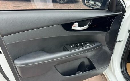 KIA K3, 2022 год, 1 330 000 рублей, 10 фотография