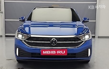 Volkswagen Jetta VII, 2024 год, 2 320 000 рублей, 2 фотография