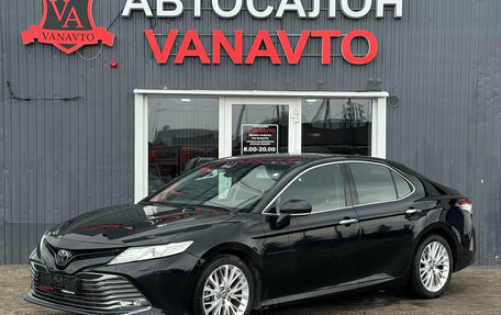 Toyota Camry, 2018 год, 2 700 000 рублей, 1 фотография