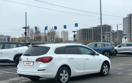 Opel Astra J, 2011 год, 899 000 рублей, 3 фотография