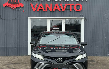 Toyota Camry, 2018 год, 2 700 000 рублей, 2 фотография