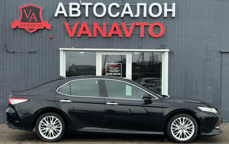 Toyota Camry, 2018 год, 2 700 000 рублей, 4 фотография