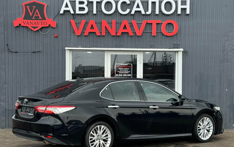 Toyota Camry, 2018 год, 2 700 000 рублей, 8 фотография