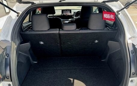 Toyota Yaris, 2023 год, 1 575 000 рублей, 18 фотография