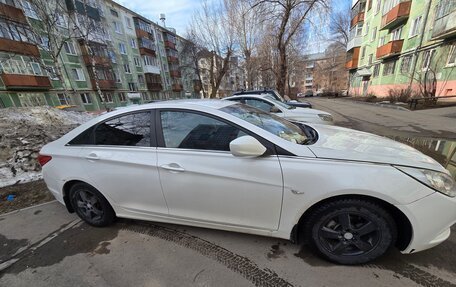 Hyundai Sonata VI, 2011 год, 1 100 000 рублей, 4 фотография