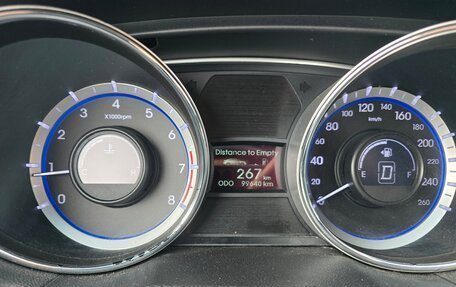 Hyundai Sonata VI, 2011 год, 1 100 000 рублей, 13 фотография