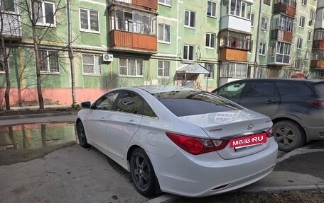 Hyundai Sonata VI, 2011 год, 1 100 000 рублей, 7 фотография