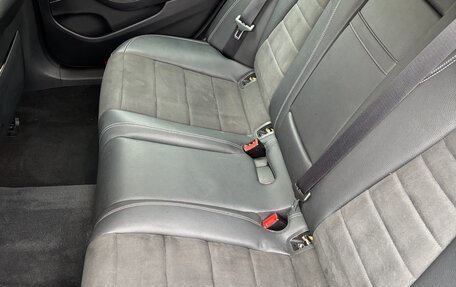 Mercedes-Benz E-Класс, 2019 год, 3 600 000 рублей, 7 фотография