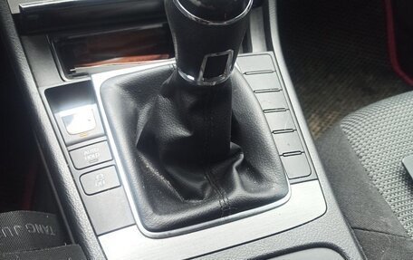 Volkswagen Passat B7, 2011 год, 725 000 рублей, 13 фотография